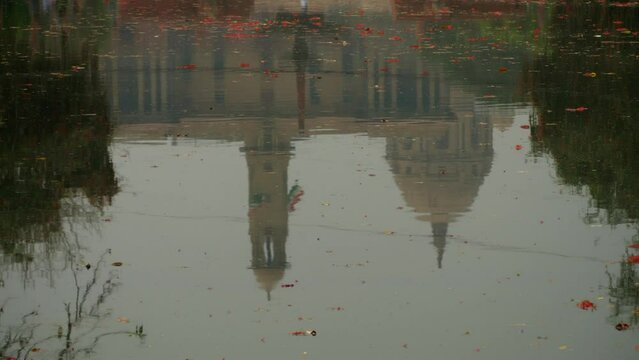 Rajpath and Central Vista lawns building exterior mirror reflection in water, New Delhi, India, Asia