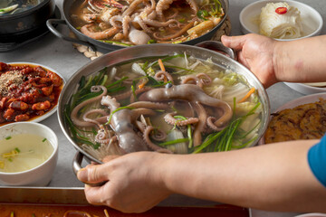 Yeonpotang, raw octopus, stir-fried iron plate, stir-fried raw octopus, galbi, octopus, stir-fry,...