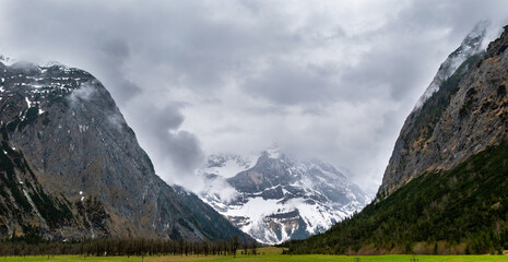 View of the rock formations in the Great Ahornboden in the Eng Valley