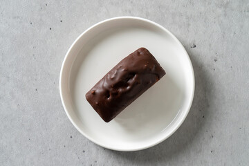 latte, ice, americano, lemon, ade, raspberry, lemon, fizz, canule, chocolate, canule,in salt, caramel, and financier