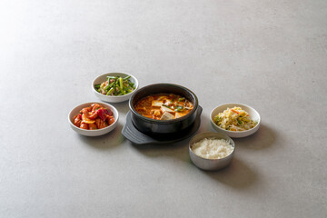 kimchi stew Budae-jjigae, kimchi-jjigae, cheonggukjang, stir-fried pork,Sausage Stew fast-fermented bean paste