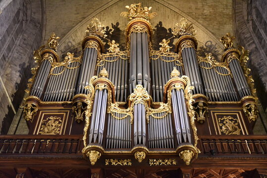 Grand orgue &agrave; la cath&eacute;drale de Montpellier. France