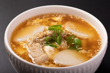 韓国餅　鶏肉のトックスープ