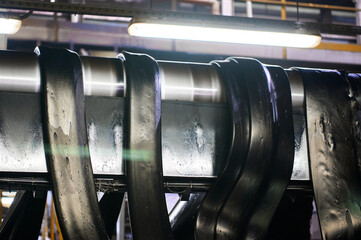 Rubber strips on metal rollers at compound calendering