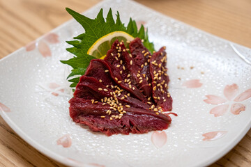 【#食物】サメの心臓の刺し身