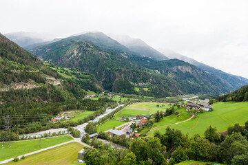 Fototapeta na wymiar Huben (Gemeinde Längenfeld) in Tirol 
