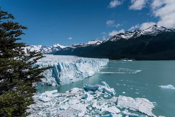 Möbelaufkleber perito moreno glacier national park in argentina in ful sun © Marek