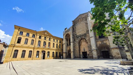 SAINT-MAXIMIN-LA-SAINTE-BAUME (Var) © CACCHIONE Antonio