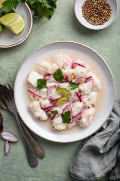 ceviche de daurade poisson cru marin&eacute; au citron vert, coriandre, gingembre, oignon, ail