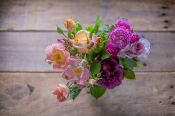 バラの花を飾る