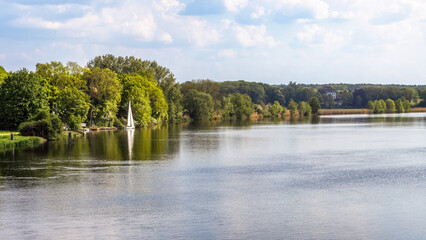 Blick von der Staustufe Schlüsselburg auf die Weser Richtung Süden