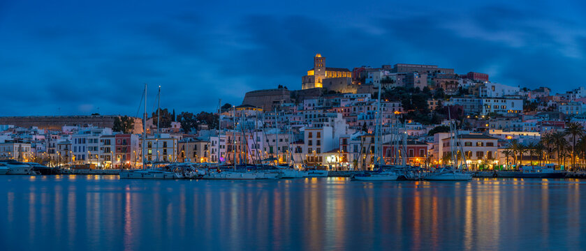 View of Cathedral and Dalt Vila overlooking harbour at dusk, Ibiza Town, Eivissa, Balearic Islands, Spain, Mediterranean, Europe