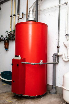 New boiler and heating for pellets in a cellar