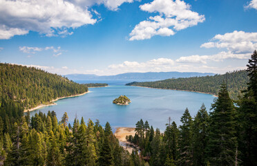 Fototapeta na wymiar The View at Emerald Bay State Park, Lake Tahoe