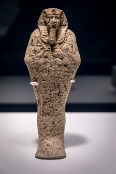 Ushebti of pharaoh Taharqa, serpentine, 25th dynasty, 690-664 BC, tomb of Taharqa, Nuri, Sudan, collection of the British Museum