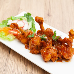 Buffalo wings, fried BBQ chicken