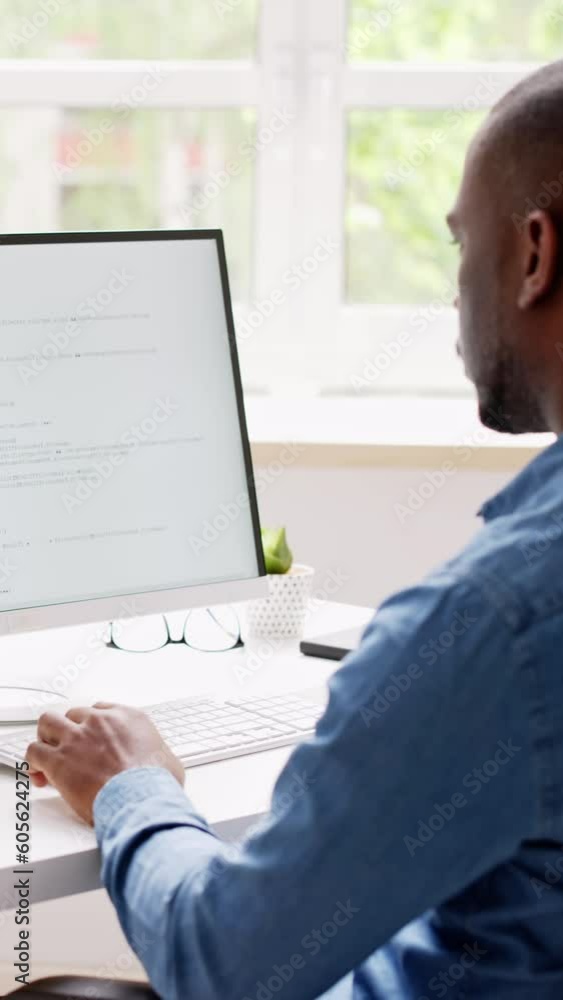 Fototapete Computer Programmer Writing Program Code On Computer