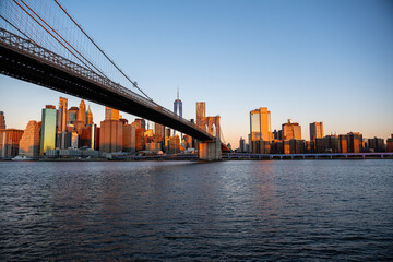 Fototapeta na wymiar Brooklyn Bridge at sunrise view from Bridge park in Dumbo