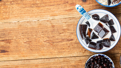 grass Jelly Iced Milk Tea,