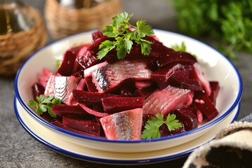 Pickled beets with salted herring.