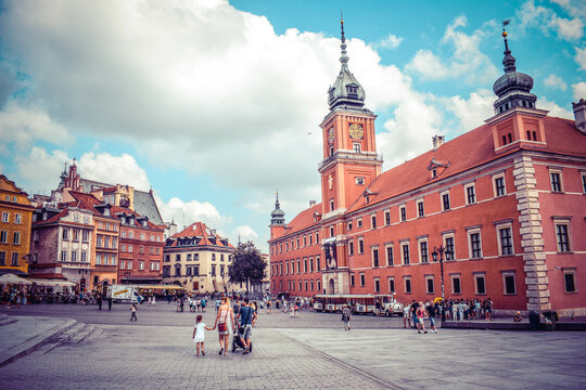 Varso Bilder Durchsuchen 120,022 Archivfotos, und