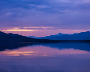 Naklejka na ściany i meble Sunset over the Swedish lake