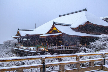 京都、清水寺の雪景色