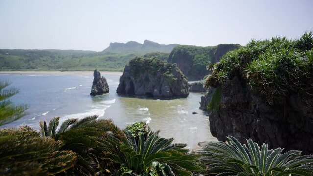 沖縄県国頭郡国頭村の辺戸、宇佐浜の海を地上から撮影した風景 4K60fps The scenery of the sea at Hedo and Usahama in Kunigami Village, Kunigami-gun, Okinawa Prefecture, Japan, shot from the ground. 4K60fps