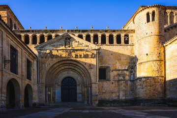 Fototapeta premium Entrance of Medieval Collegiate Church of Santillana del Mar in Spain