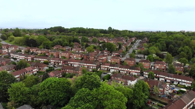 4K25FPS UK Typical street and houses aerial view