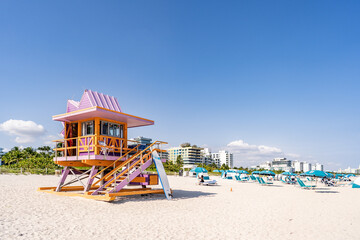 Naklejka premium Miami Beach, USA - December 5, 2022. View of classic art deco lifeguard tower in South Miami Beach