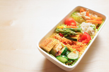 手作りのお弁当