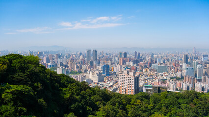 台湾 台北市 象山、展望台（超然亭）から見る台北の街並み