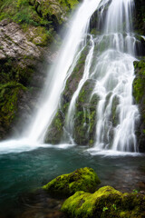 Fototapeta na wymiar waterfall in italy