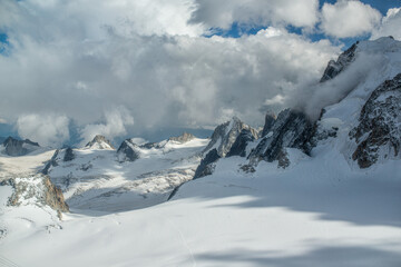 Fototapeta na wymiar Alpy francuskie, okolice masywu Mont Blanc
