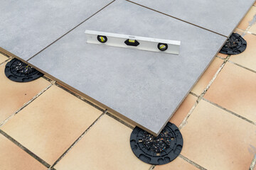 Outdoor Pedestal with spirit level for Rubber Shim supports with slope corrector plastic pad