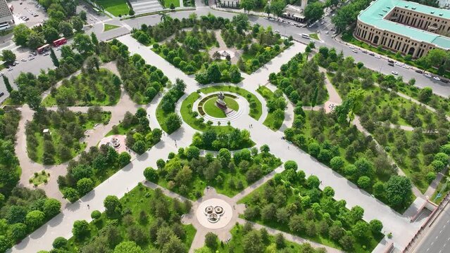 Amir Timur Square in Tashkent