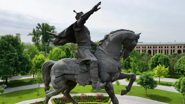 Amir Timur Square in Tashkent