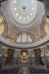 Imposanter Blick in die Ruhmeshalle, im Inneren des Völkerschlachtdenkmals bei Leipzig, in...