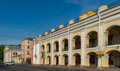 Fototapeta na wymiar Гостиный двор, Санкт-Петербург