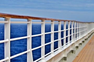 Fototapeta premium An Deck von Passagierschiff
