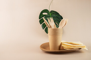 Eco-friendly cardboard dinnerware for parties, eating utensil eco, environmental protection, garbage sorting, takeaway food, recyclable waste