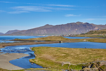 Bahía y pueblo de Grundarfjörður, Iceland
