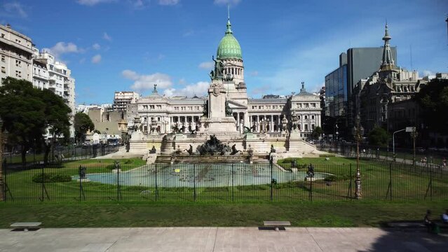 Barrior Balvanera, Palace of the Argentine National Congress and sky horizon
