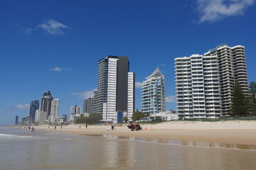 Fototapeta premium Hochhäuser am Strand von Gold Coast