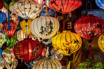 lanterns at the market