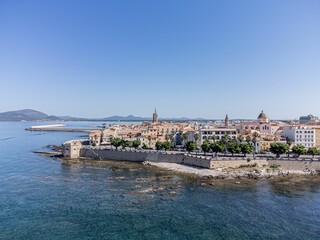 Obraz premium Daytime view of the port in Sardinia, Alghero