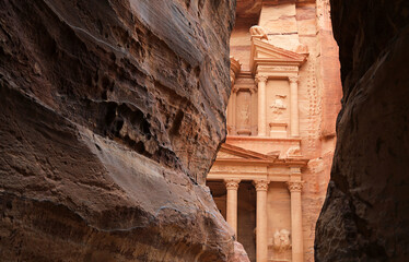 jordania petra ciudad perdida el tesoro-al khazna nabateo desfiladero rosa esculpida en la roca...