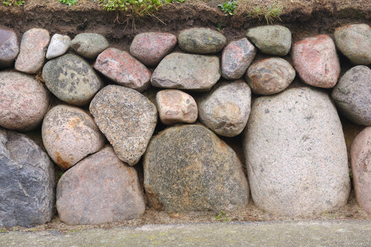 Friesenwall, Mauer aus runden Steinen, Sylt, Nordfriesische Insel, Nordfriesland, Nordsee, Schleswig-Holstein, Deutschland, Europa