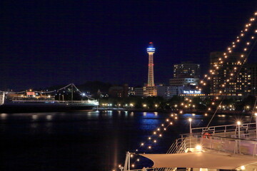 大桟橋から見た横浜港の夜景